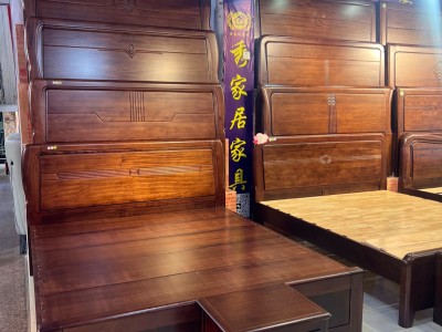 热销实木床（实拍）图2
