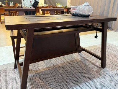 爆款小茶台， 材质：桃花芯木  颜色：红胡色  规格：120*65*70cm图3