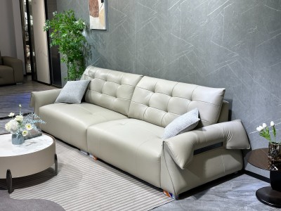 Y9938#(天鹅款)  直排3.1米 ，生态皮面料，实木宽板框架，海绵坐包，  弹簧底架，高密度海绵，坐感舒适，  扶手带精美，五金装饰，更时尚大气图3