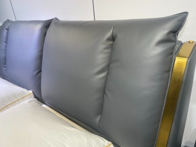 8808#新品上市（专利产品） 【颜色】灰色 【面料】正版生态真皮 【配置】松木床板3x20超静音 床边加宽加固 耐用                               承受力强 【外框】1图8