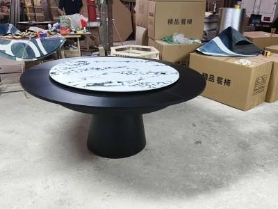 1.35米全实木配岩板，可变大变小餐桌图5