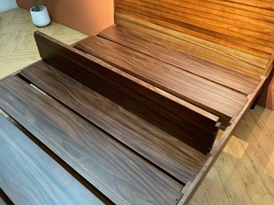 臻实黑胡桃家具系列，黑胡桃床，黑胡桃实木床，黑胡桃套房家具图6