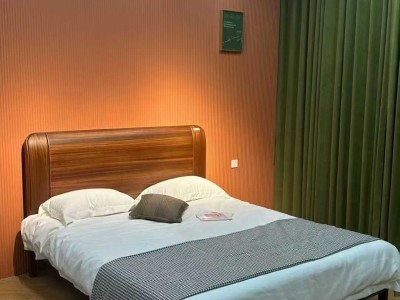 臻实黑胡桃家具系列，黑胡桃床，黑胡桃实木床，黑胡桃套房家具图3