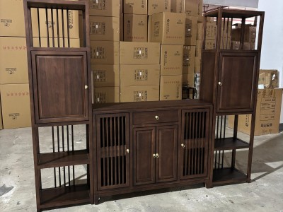 江南小镇 【尺寸】 中柜：120*33*90CM 边柜：50*33*180CM 三组合：220*33*180CM 【材质】橡木 【颜色】北美胡/黑胡桃图4
