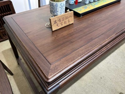 宋式美学系列新品上市[庆祝][庆祝] 品名：鹤膝茶桌（干泡/湿泡） ​规格：1.8米/2.0米/2.2米 ​材质：乌金木 ​颜色：北美黑胡桃色图9