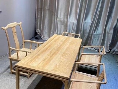 白蜡木马蹄桌 尺寸：1280*600、1580*730、1780*780、1980*780、2200*850mm 材质：白蜡木 颜色：原木色，胡桃色，北美黑胡桃色图7