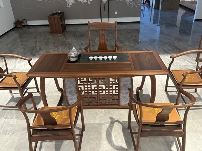 青云茶台 材质：小叶龙凤檀材质 尺寸：2米长*85厘米宽*73图2
