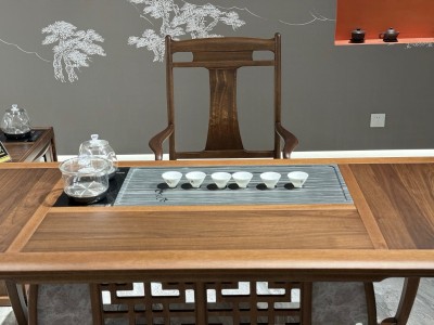 青云茶台 材质：小叶龙凤檀材质 尺寸：2米长*85厘米宽*73图7