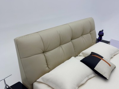 新款608#【进口头层牛皮】 【型号】608# （新款） 【颜色】珍珠白 【面料】进口头层牛皮 【尺寸】2200*1900*1130 【配置】8公分SF级松木床边                   图7