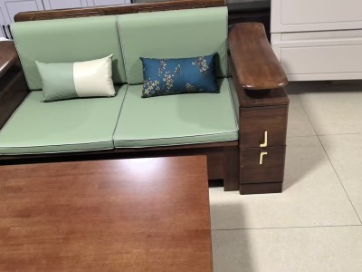 型号：609-1# 规格：扶手24cm一个，一个位65cm，茶水贵30cm 888茶几：140*80cm 功能：冬夏两用高箱款沙发 材质：金丝檀木图3