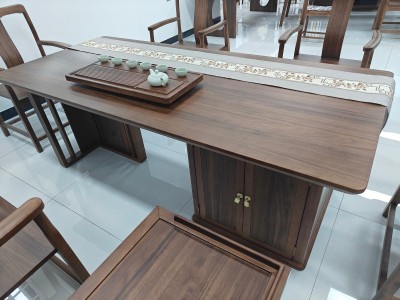 清静茶桌 【规格】200/220/240*88*75CM 【材质】非洲檀木(乌金木工艺)，格木大脚 【颜色】北美胡图8