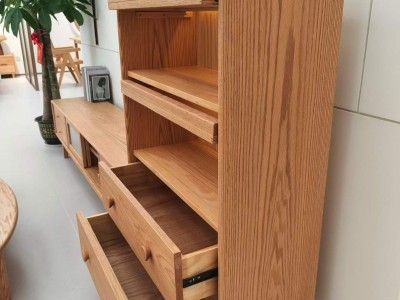 北美红橡翻门餐边立柜 尺寸：长80×深39×高125cm 长虹翻门设计，防尘又透光，内里收纳一目了 下方双抽屉，杂物、茶具分开规整收纳 天然橡木纹理温润细腻，客厅、书房都适配，原木风氛围感好物图5