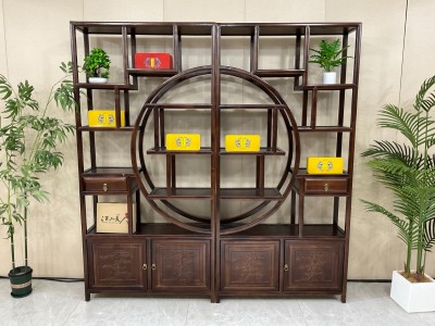 大团圆博古架【尺寸】285×30×196CM（三组合）             192×30×196CM （两组合） 【材质】榆木+乌金木工艺 【颜色】乌金色图3